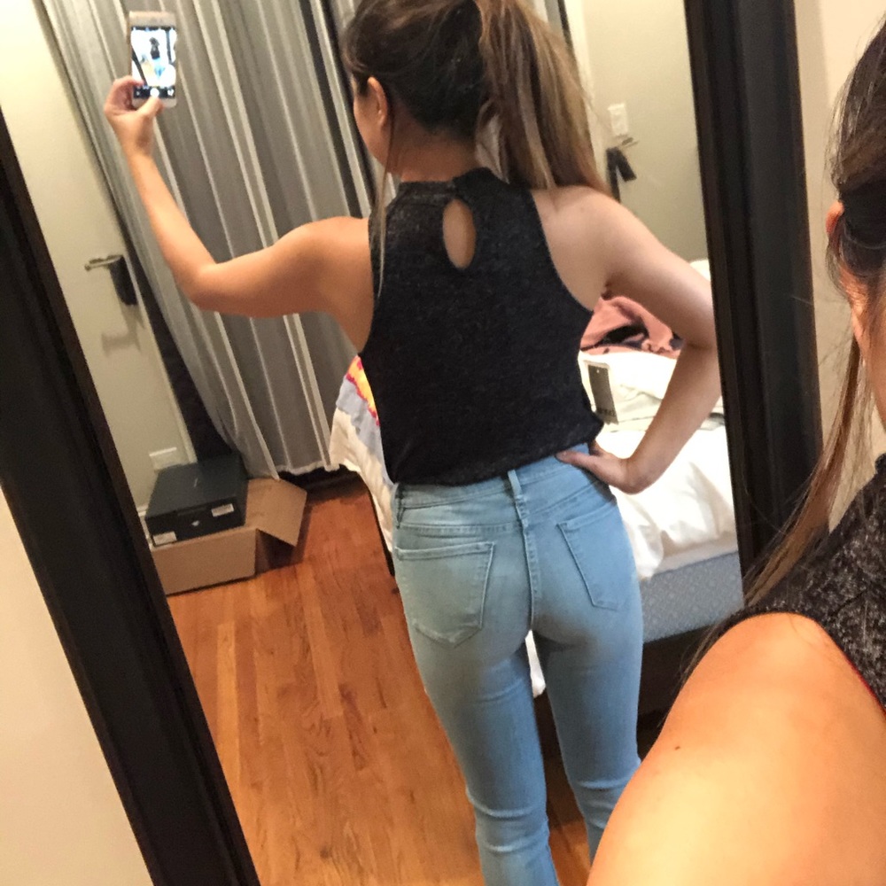 Keyhole top - Picture 2 of 4